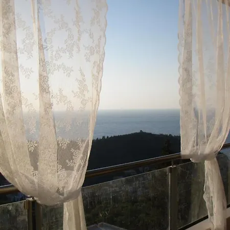 Tatil Evi Lavender House 1 - Áyios Nikítas